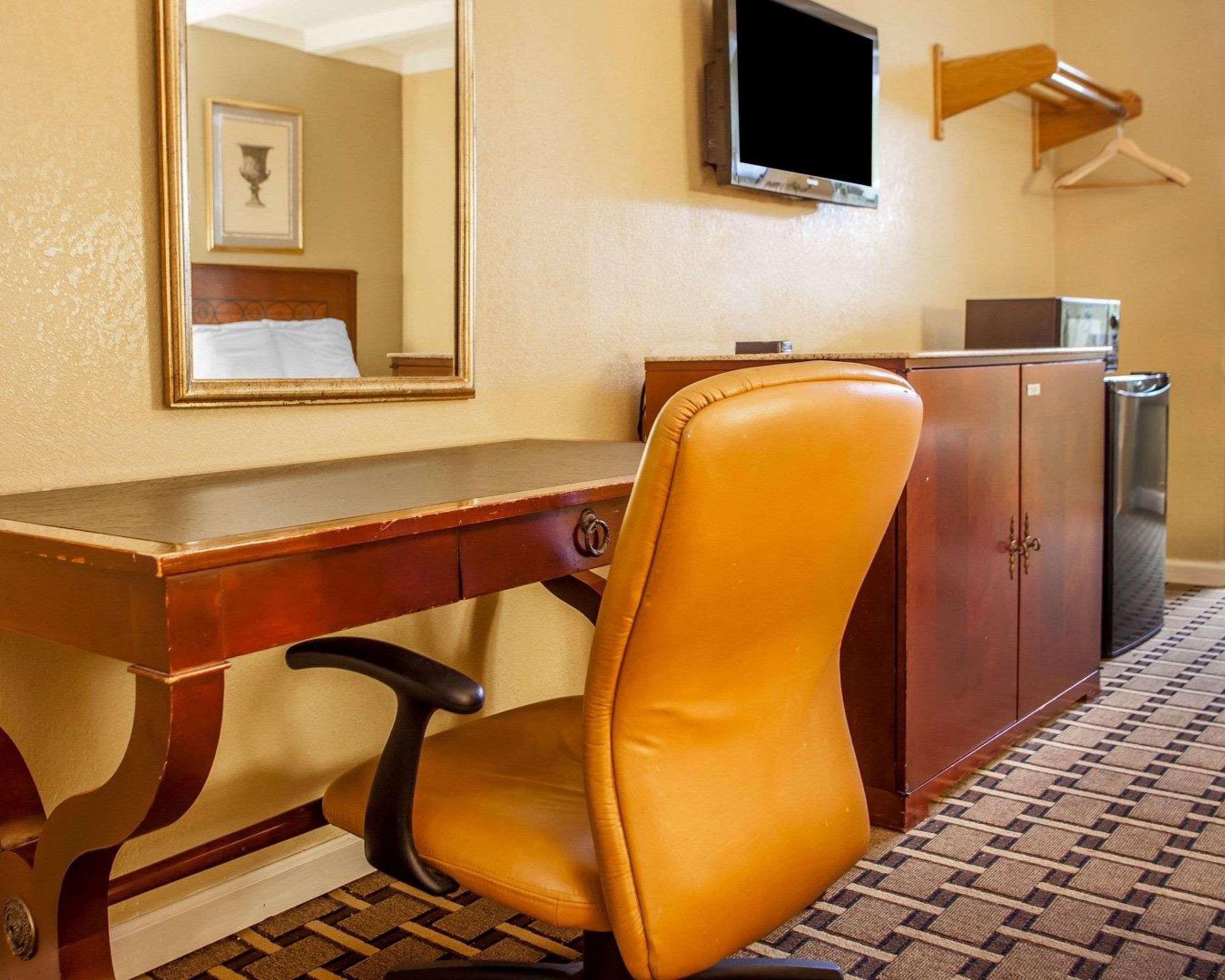 Rodeway Inn Nashville Airport Eksteriør billede